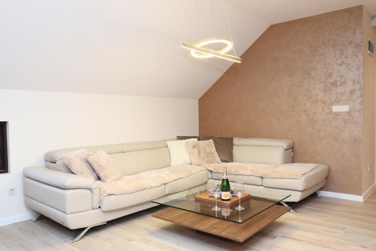 Holiday Home Kotor Bagian luar foto